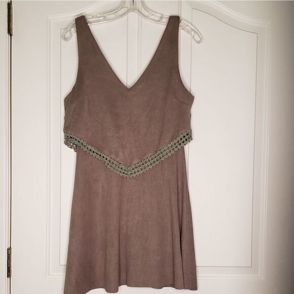 Altar'd State Dress - Picture 2 of 8